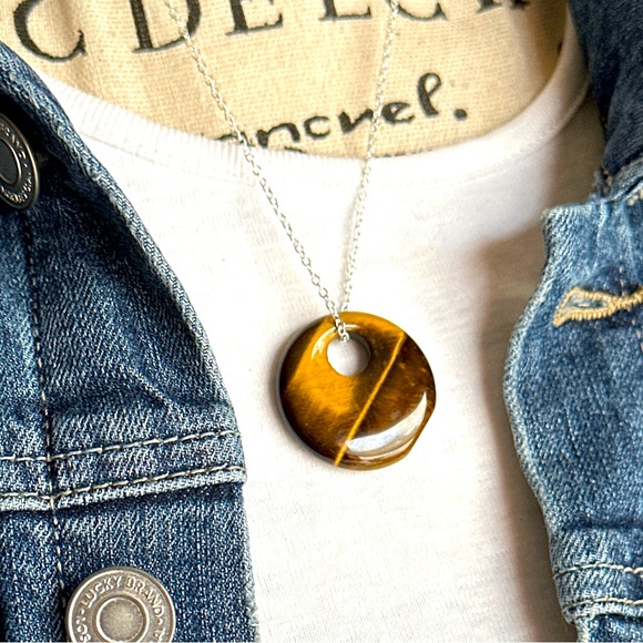 Alquimia Jewelry - Tiger’s eye medallion sterling silver dainty chain necklace/ worry stone jewelry